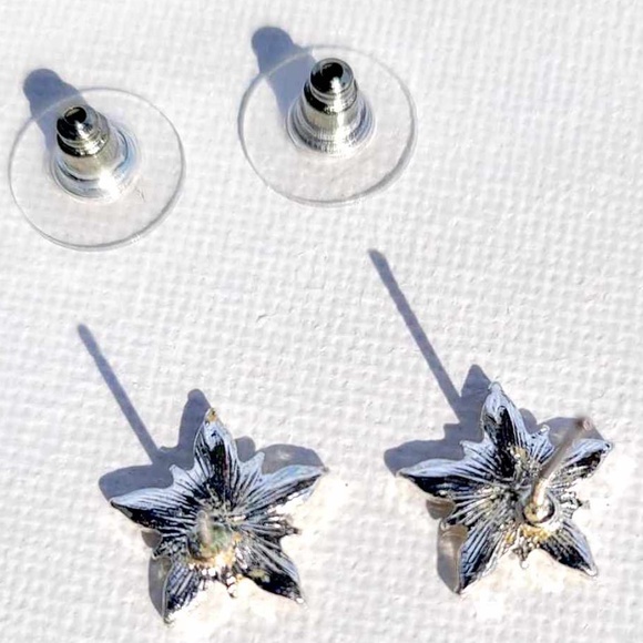 Vintage Silver 5 Point Snow-flower Rhinestone Cluster Stud Earrings - Picture 3 of 6